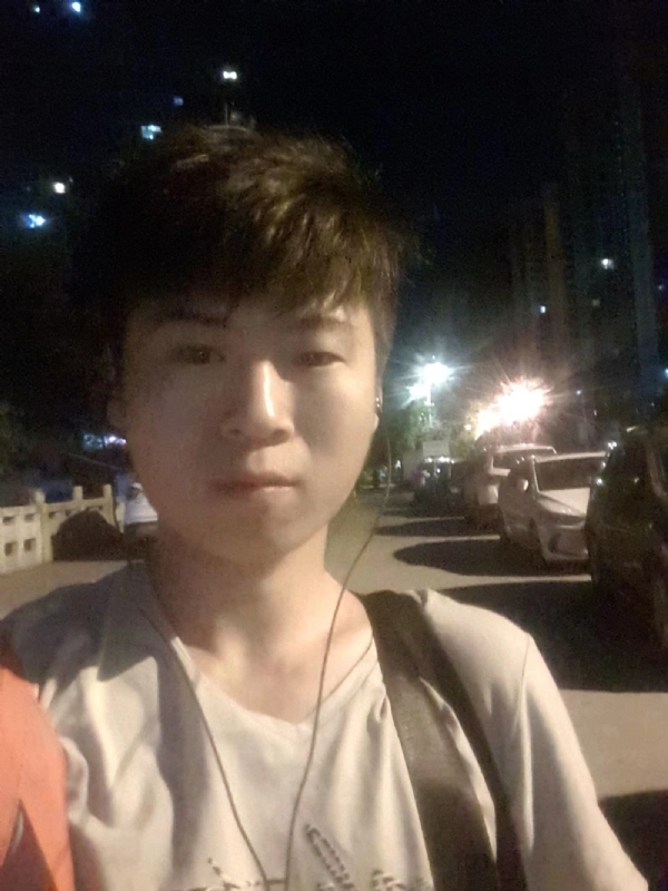 流星的瞬间的第一张照片--长乐相亲服务中心