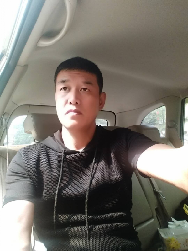 深爱的疯子的第一张照片--长乐相亲服务中心