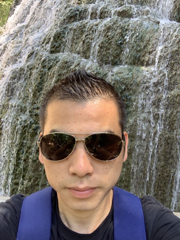 高兴的第二张照片--长乐相亲服务中心
