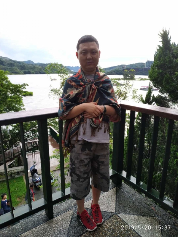 爱情里的俩个人的第一张照片--长乐相亲服务中心