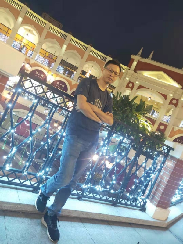 落单恋人的第一张照片--长乐相亲服务中心