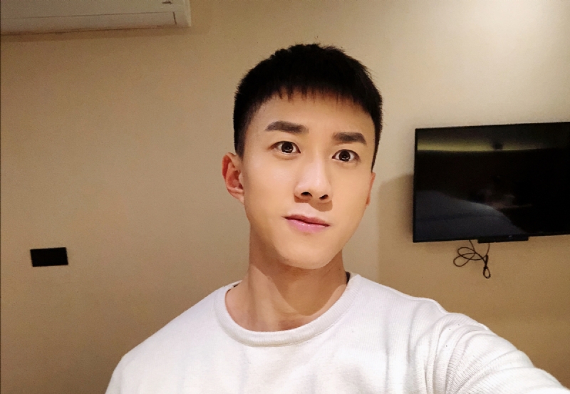 有钱就有钞能力的第一张照片--长乐相亲服务中心