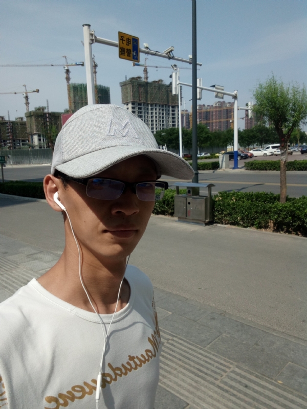 挥一挥手什么都没有的第一张照片--长乐相亲服务中心