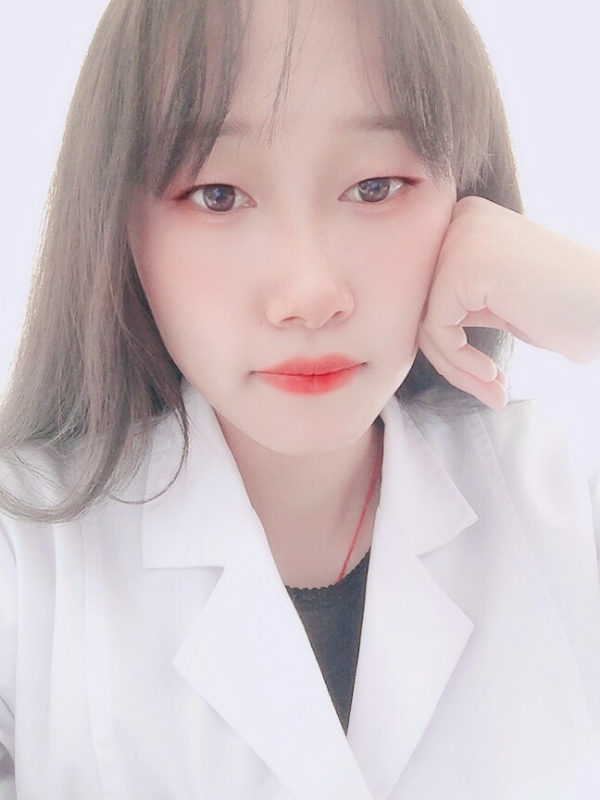 白婚纱的第一张照片--长乐相亲服务中心