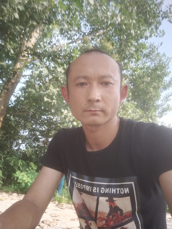 80大叔的第二张照片--长乐相亲服务中心