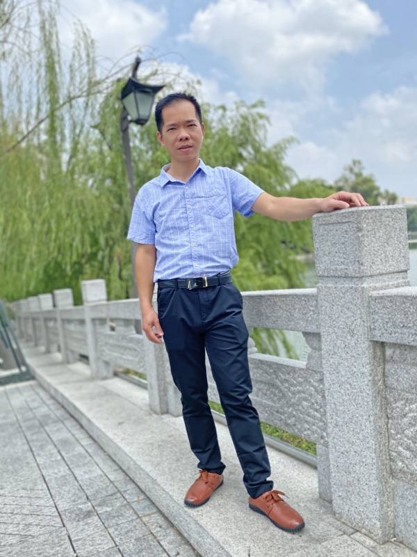 奇峰向阳的第一张照片--长乐相亲服务中心