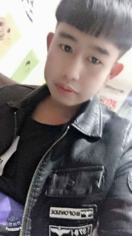 军绿色的第一张照片--长乐相亲服务中心