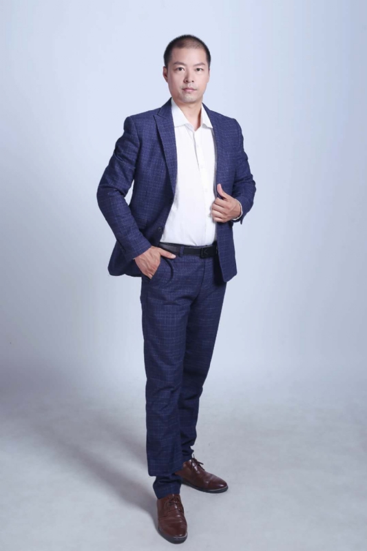 努力的青年的第一张照片--长乐相亲服务中心