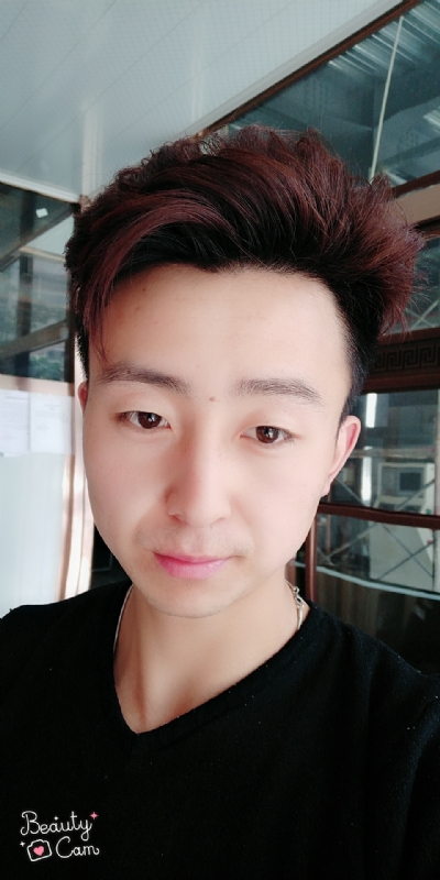 拼命微笑的第三张照片--长乐相亲服务中心