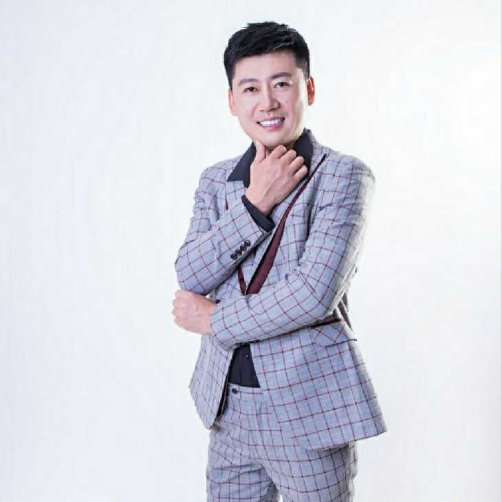 屋顶拾荒人的第一张照片--长乐相亲服务中心