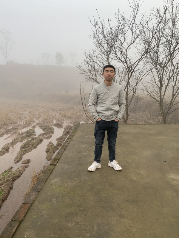 迷路的小猪的第一张照片--长乐相亲服务中心