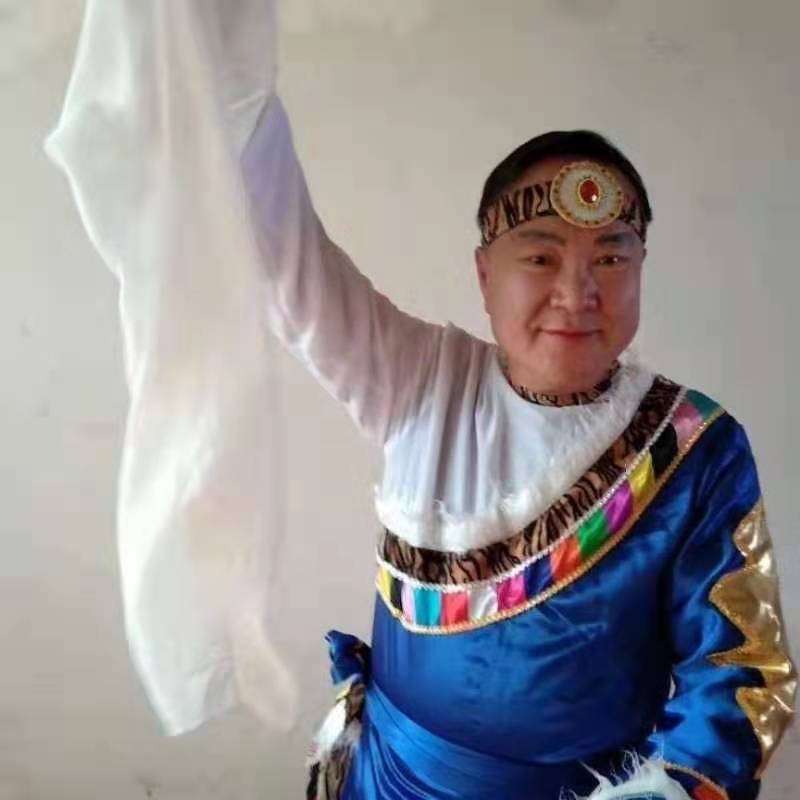 走在冷风中的第一张照片--长乐相亲服务中心