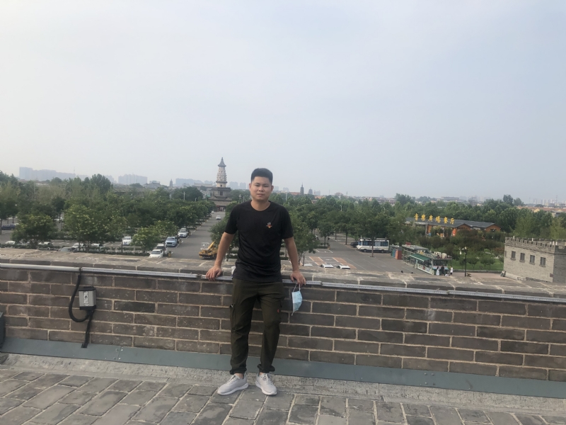 123.向左向右的第一张照片--长乐相亲服务中心