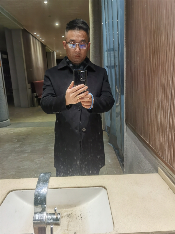 孤独尘埃的第一张照片--长乐相亲服务中心