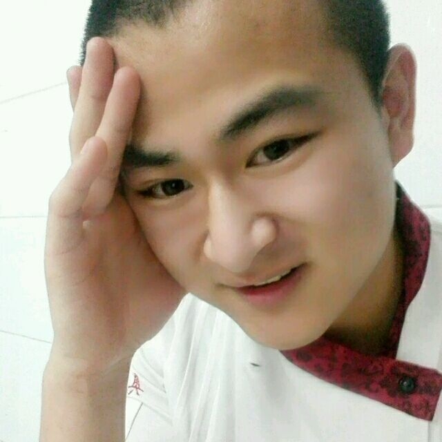 人潮拥挤的第一张照片--长乐相亲服务中心