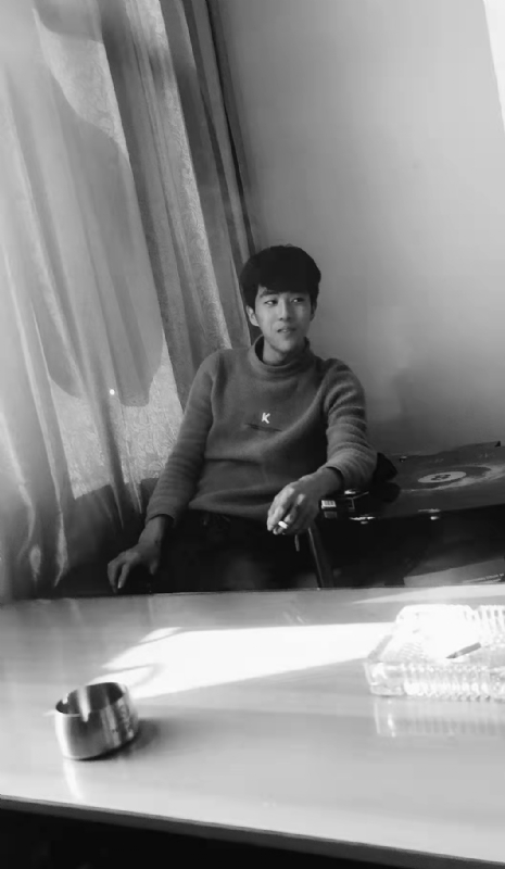 酷似小丑的第二张照片--长乐相亲服务中心