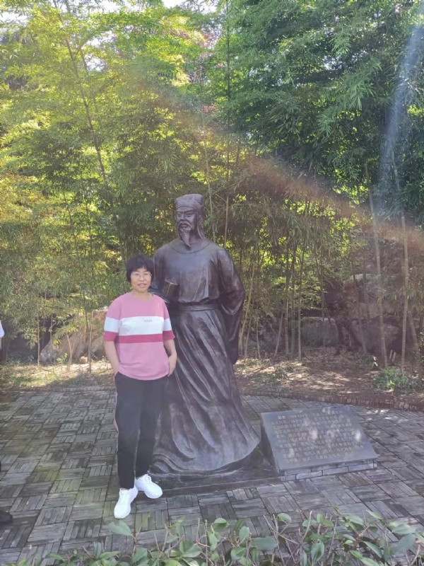 秋天的菊花的第一张照片--长乐相亲服务中心
