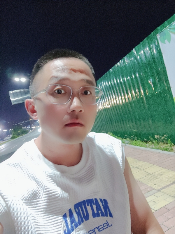 清风烈酒的第一张照片--长乐相亲服务中心