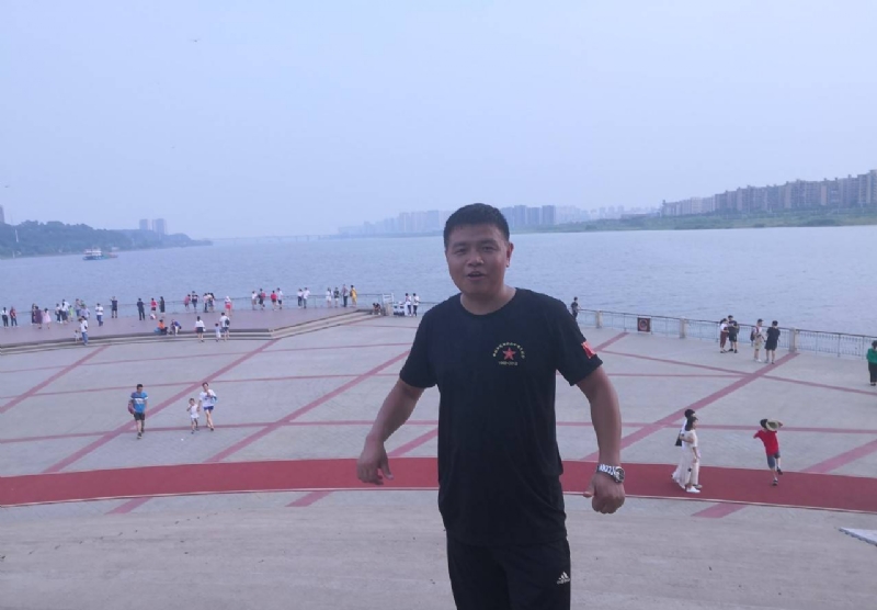 曾经心疼的我的第一张照片--长乐相亲服务中心