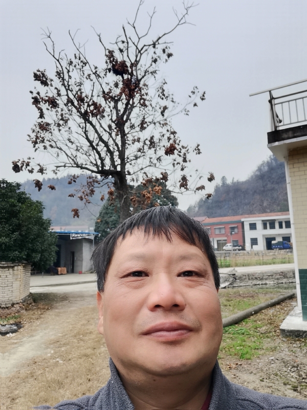 苏众青春冲浪的第一张照片--长乐相亲服务中心