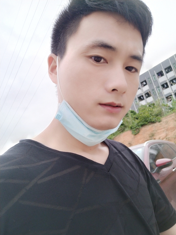 何凡的第二张照片--长乐相亲服务中心