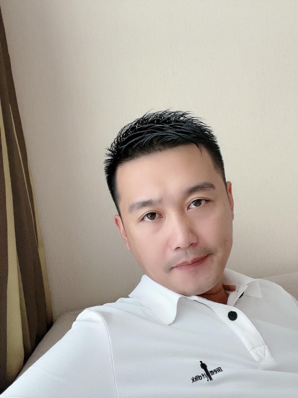 笑望人非的第一张照片--长乐相亲服务中心
