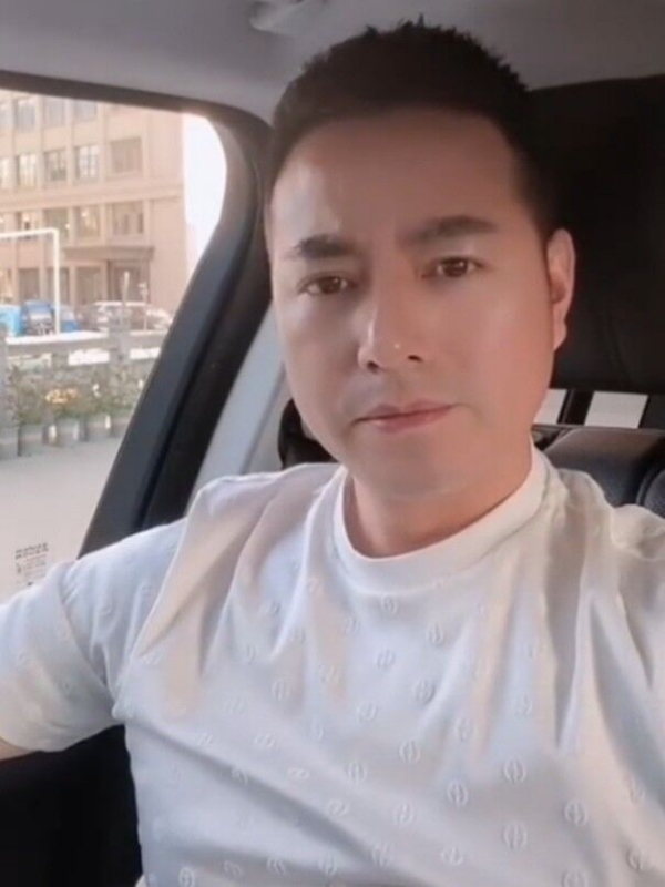 勿忘初心的第一张照片--长乐相亲服务中心