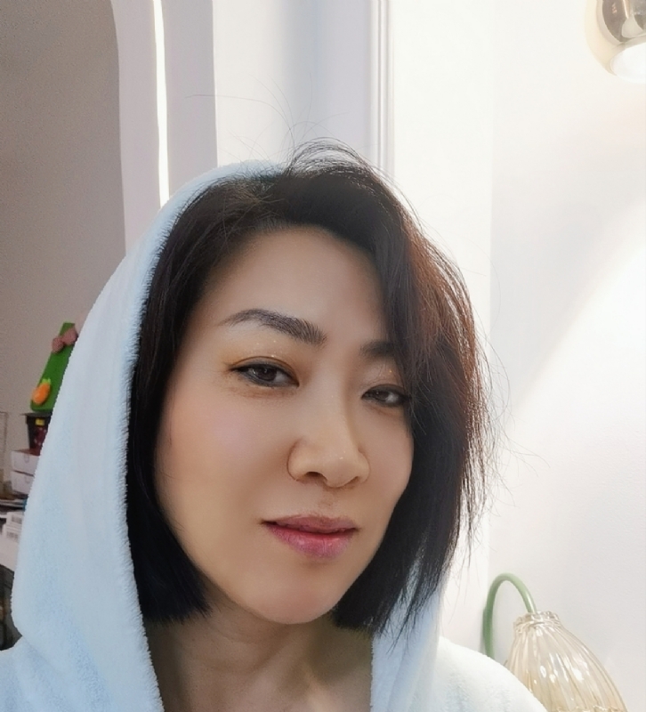 火玫瑰的第一张照片--长乐相亲服务中心
