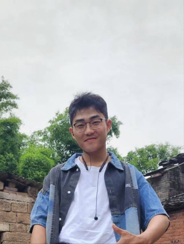 越努力越幸运的第一张照片--长乐相亲服务中心