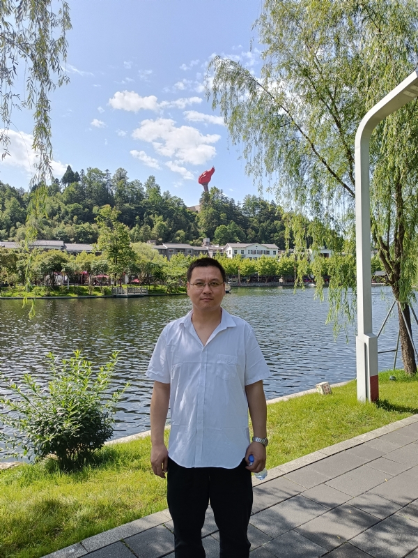 风雨相伴的第一张照片--长乐相亲服务中心