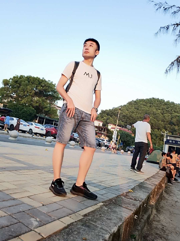 俊皓的第一张照片--长乐相亲服务中心