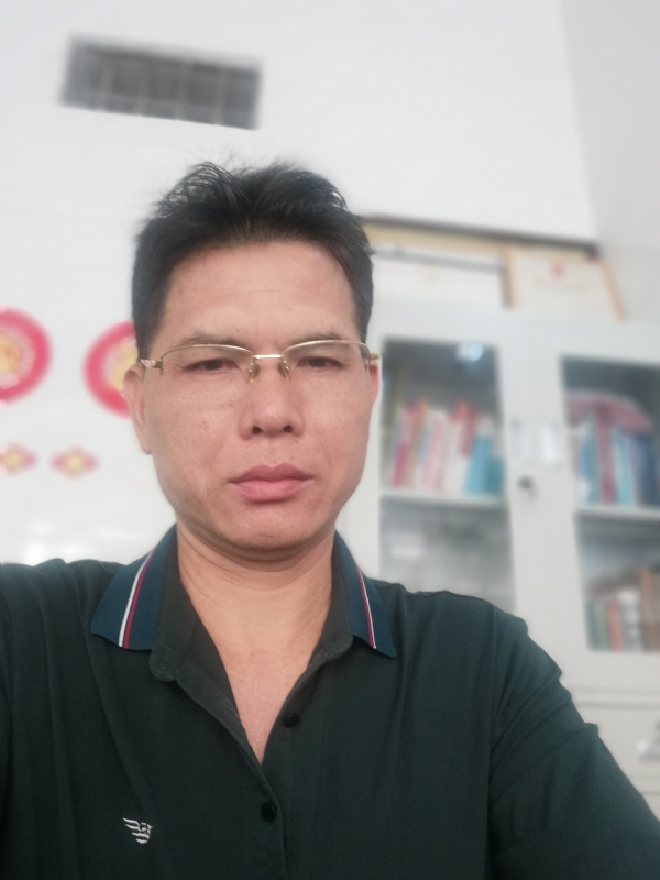 后视镜的第二张照片--长乐相亲服务中心