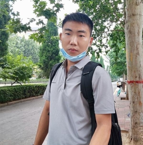 90年男征婚的第一张照片--长乐相亲服务中心