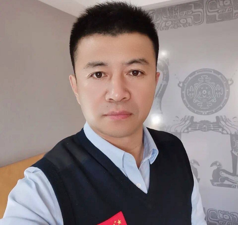 生在红旗下的第一张照片--长乐相亲服务中心