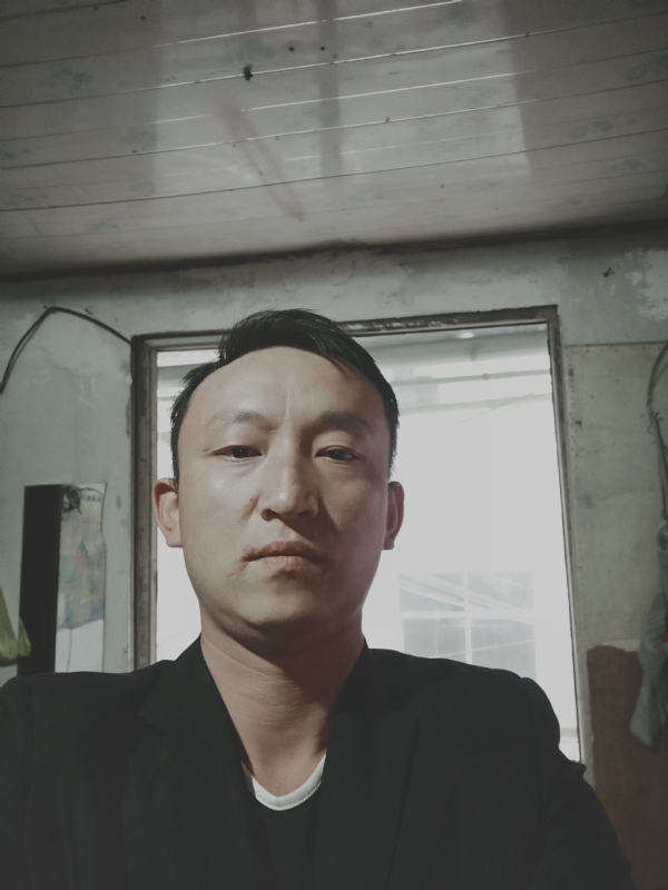 放弃爱你的第一张照片--长乐相亲服务中心